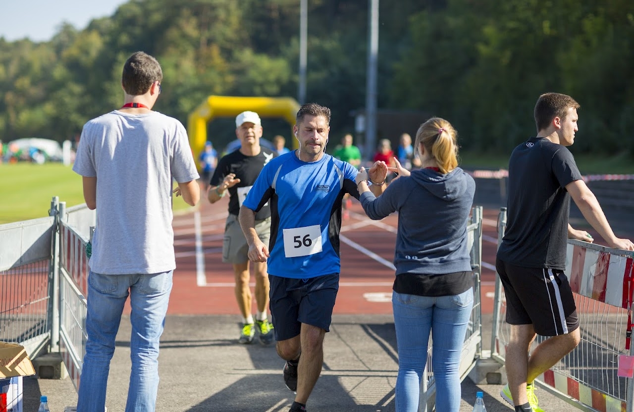 Bild vom 9. Benefizlauf im Jahr 2016. Dies ist das 158. Bild.